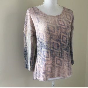 3 for $15 🔴 Batik Pastel Sweater Medium
